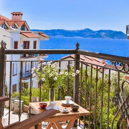 Merkezde, Konforlu, 2 Odali Apartamento *