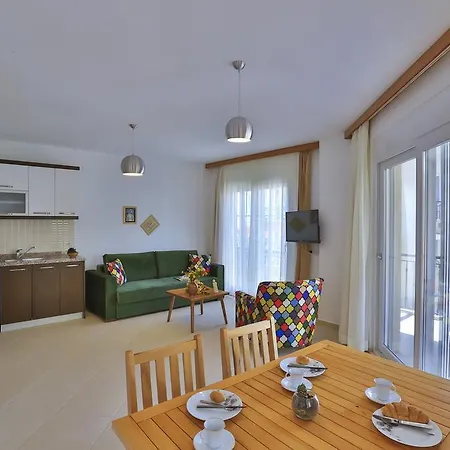 Merkezde, Konforlu, 2 Odali Apartamento *