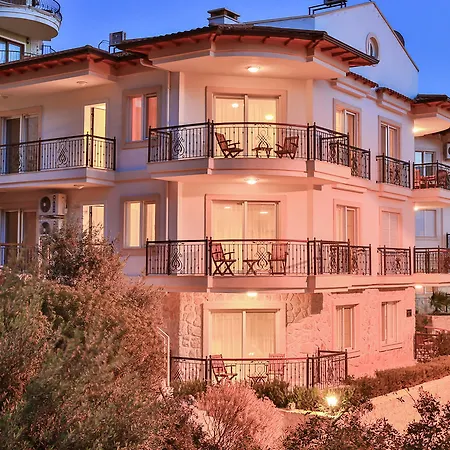 Merkezde, Konforlu, 2 Odali Apartamento *